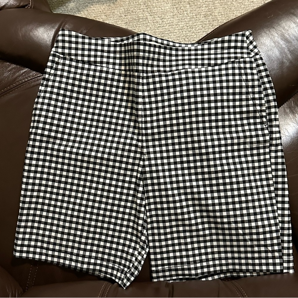 Talbots gingham black and white pull on Bermuda shorts 9 inch inseam